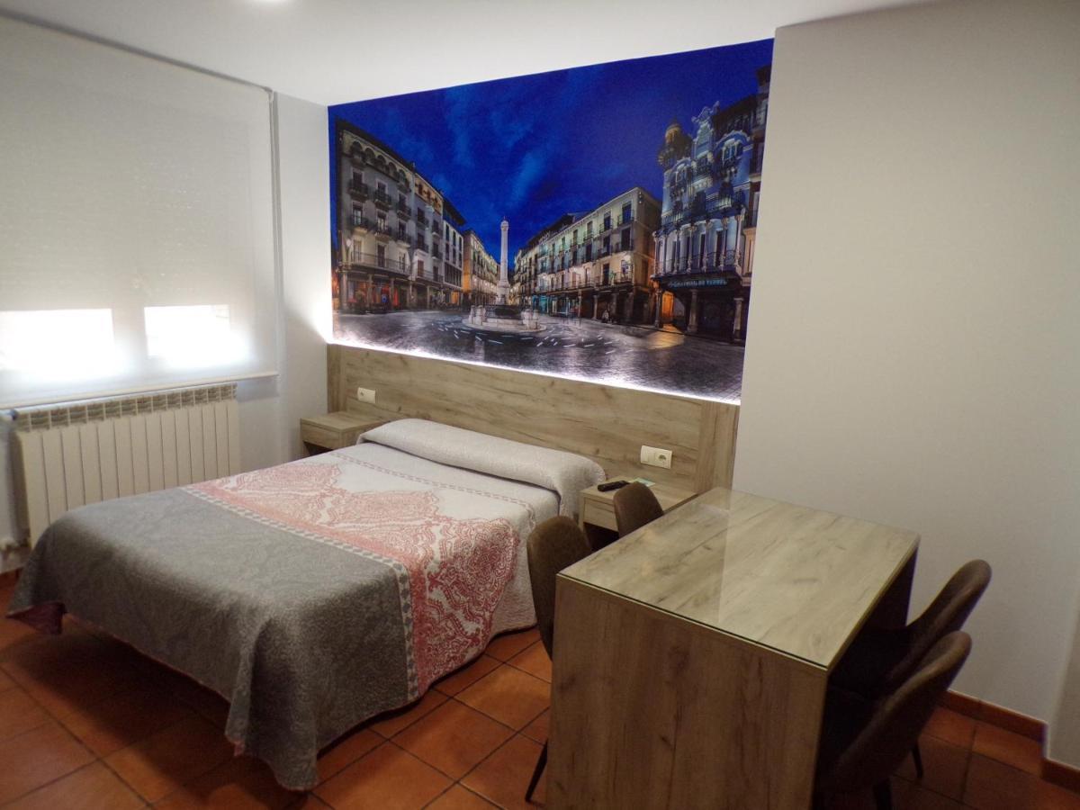 Hostal Serruchi Teruel Exterior photo
