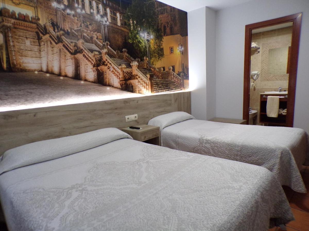 Hostal Serruchi Teruel Exterior photo