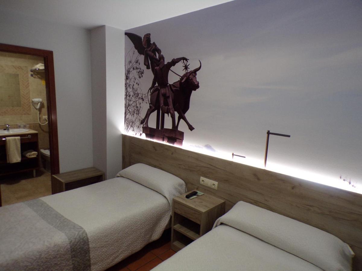 Hostal Serruchi Teruel Exterior photo